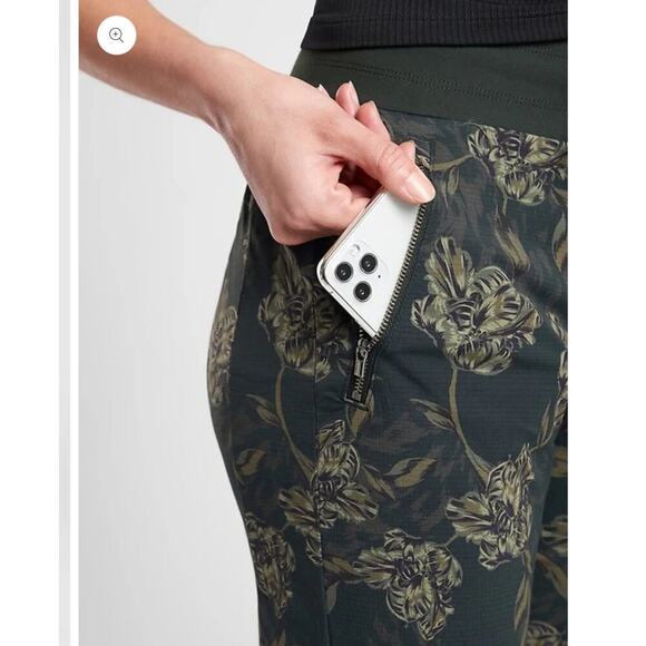 Athleta Trekkie North Printed Jogger Pants Floral Size 24 Plus - Picture 6 of 13